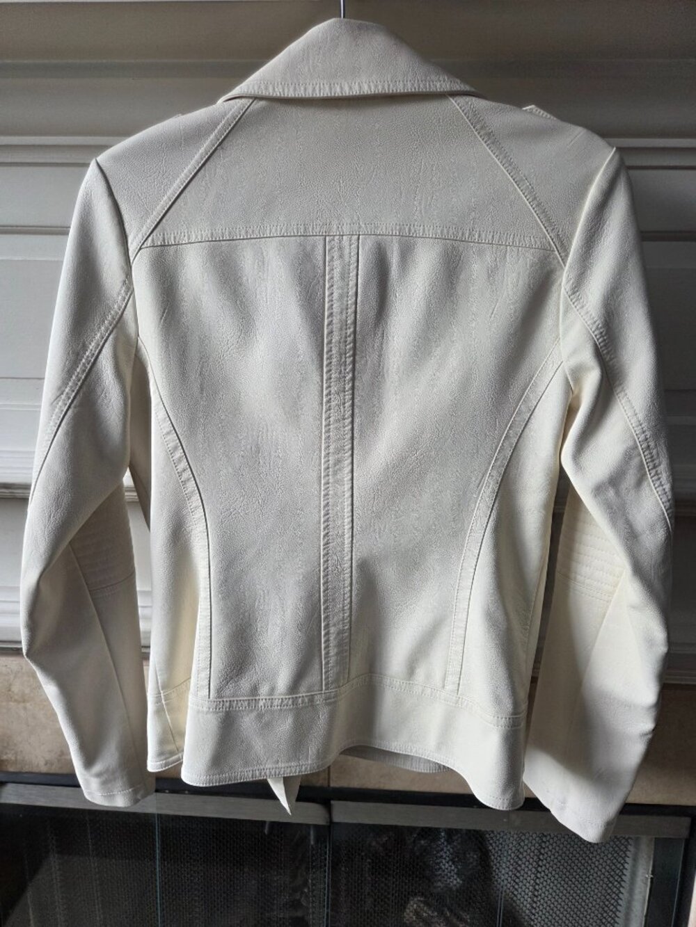 GUESS Ivory Faux Leather Moto Jacket NWT Size Small - Picture 6 of 7